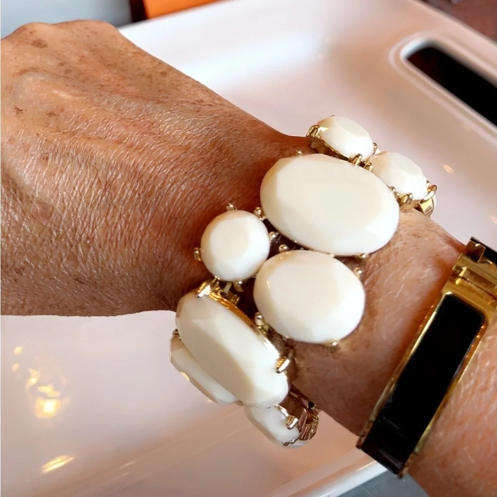 Chunky Stretchy Stone Cream Bracelet - Picture 3 of 5